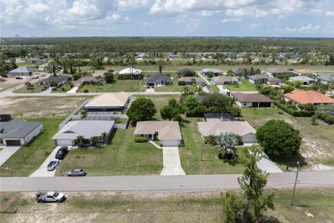 House in Cape Coral, Florida 3 bedrooms, 130.81 sq.m. № 1798017 - photo 27