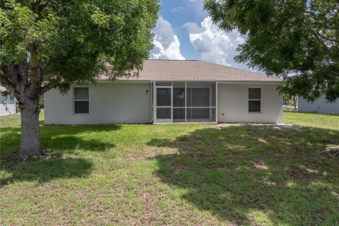 House in Cape Coral, Florida 3 bedrooms, 130.81 sq.m. № 1798017 - photo 23