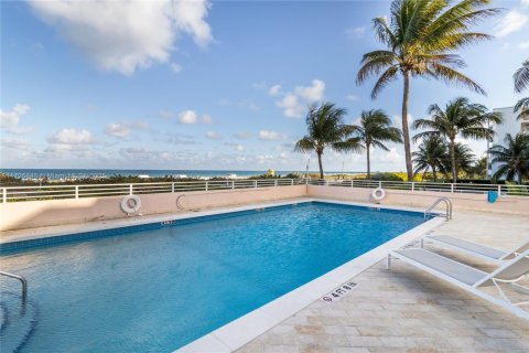 Condominio en venta en Miami Beach, Florida, 1 dormitorio, 61.5 m2 № 1595649 - foto 11