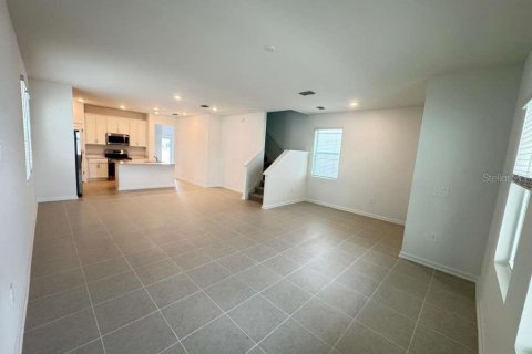 Villa ou maison à louer à Clermont, Floride: 4 chambres, 187.94 m2 № 2109470 - photo 4