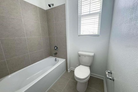 Villa ou maison à louer à Clermont, Floride: 4 chambres, 187.94 m2 № 2109470 - photo 21