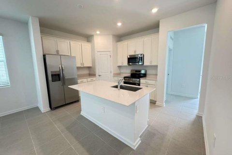 Villa ou maison à louer à Clermont, Floride: 4 chambres, 187.94 m2 № 2109470 - photo 6