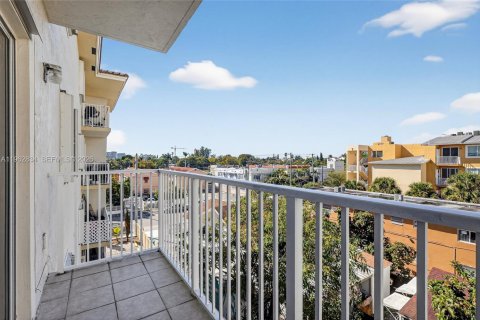 Condominio en venta en Miami, Florida, 2 dormitorios, 65.03 m2 № 2029904 - foto 17