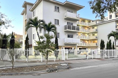 Condominio en Miami, Florida, 2 dormitorios  № 2029904
