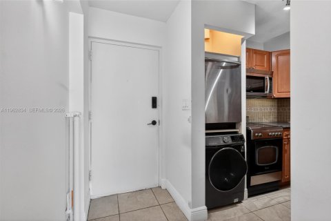 Condominio en venta en Miami, Florida, 2 dormitorios, 65.03 m2 № 2029904 - foto 6