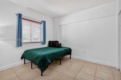Condominio en venta en Miami, Florida, 2 dormitorios, 65.03 m2 № 2029904 - foto 14