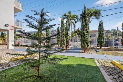 Condominio en venta en Miami, Florida, 2 dormitorios, 65.03 m2 № 2029904 - foto 23