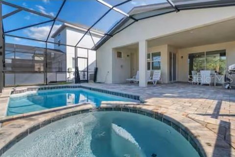 Casa en venta en Kissimmee, Florida, 6 dormitorios, 277.5 m2 № 1813247 - foto 24