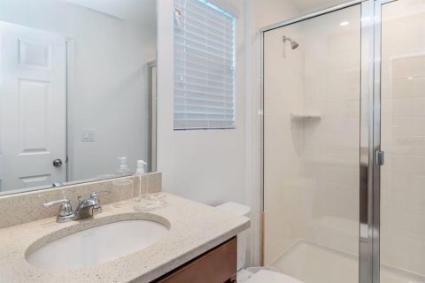 Casa en venta en Kissimmee, Florida, 6 dormitorios, 277.5 m2 № 1813247 - foto 21
