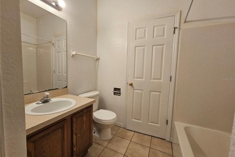 Villa ou maison à louer à Groveland, Floride: 2 chambres, 119.75 m2 № 2124303 - photo 2