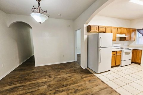 Villa ou maison à louer à Groveland, Floride: 2 chambres, 119.75 m2 № 2124303 - photo 12