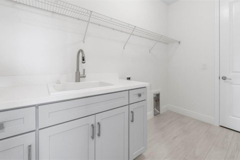 Villa ou maison à vendre à Fort Myers, Floride: 3 chambres, 191.75 m2 № 2226892 - photo 12