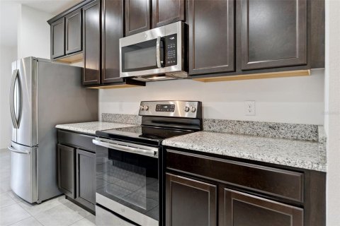 Купить таунхаус в Дэвенпорт, Флорида 6 комнат, 149.2м2, № 2150626 - фото 6
