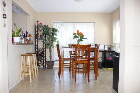 Adosado en venta en Brandon, Florida, 3 dormitorios, 126.72 m2 № 1851635 - foto 7