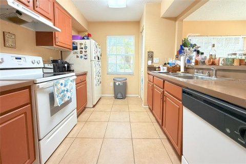 Adosado en venta en Brandon, Florida, 3 dormitorios, 126.72 m2 № 1851635 - foto 12