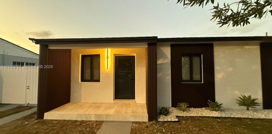 Villa ou maison à Hialeah, Floride 2 chambres, 86.96 m2 № 2414521