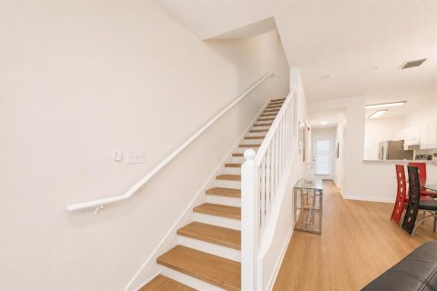 Condominio en venta en Kissimmee, Florida, 2 dormitorios, 126.35 m2 № 2216729 - foto 8