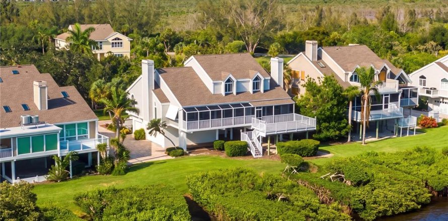 Villa ou maison à Bradenton, Floride 3 chambres, 350.52 m2 № 2395661