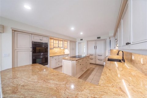 Villa ou maison à vendre à Bradenton, Floride: 3 chambres, 350.52 m2 № 2395661 - photo 15
