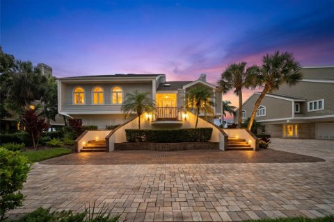 Villa ou maison à vendre à Bradenton, Floride: 3 chambres, 350.52 m2 № 2395661 - photo 3
