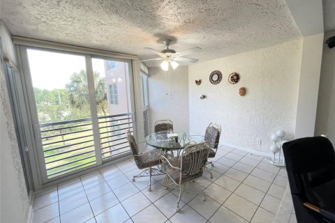 Condominio en alquiler en Davie, Florida, 3 dormitorios, 108.7 m2 № 1188464 - foto 1