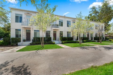 Adosado en alquiler en Orlando, Florida, 3 dormitorios, 173.54 m2 № 2149615 - foto 2