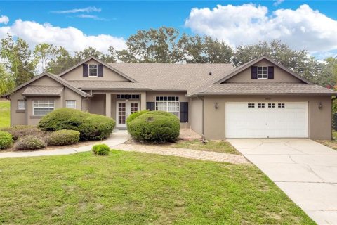 Villa ou maison à Clermont, Floride 4 chambres, 225.2 m2 № 2344622