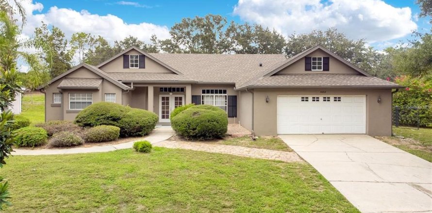 Villa ou maison à Clermont, Floride 4 chambres, 225.2 m2 № 2344622