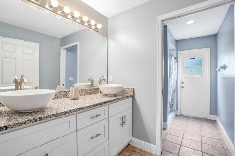 Villa ou maison à louer à Clermont, Floride: 4 chambres, 225.2 m2 № 2344622 - photo 16