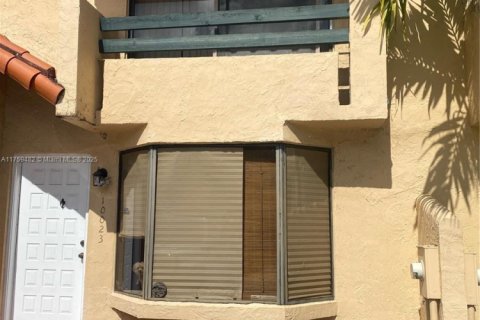 Townhouse in Miami, Florida 2 bedrooms, 107.02 sq.m. № 1730718 - photo 20
