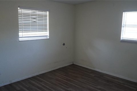 Villa ou maison à louer à Tampa, Floride: 5 chambres, 177.72 m2 № 2157123 - photo 13