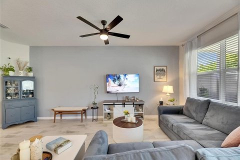 Touwnhouse à vendre à Riverview, Floride: 4 chambres, 198.9 m2 № 1736462 - photo 15
