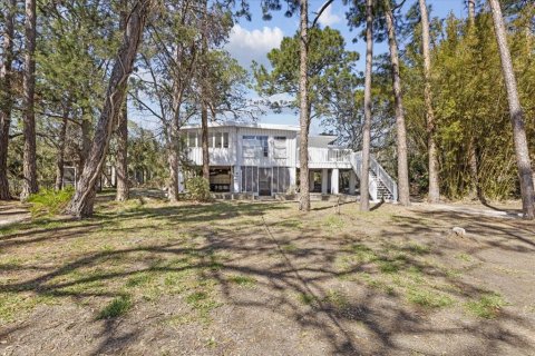 Casa en venta en Cedar Key, Florida, 2 dormitorios, 102.56 m2 № 1569532 - foto 1
