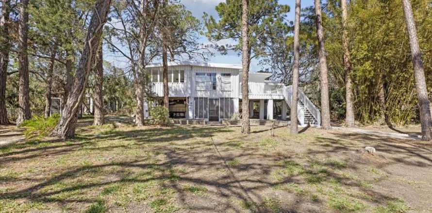 Casa en Cedar Key, Florida 2 dormitorios, 102.56 m2 № 1569532
