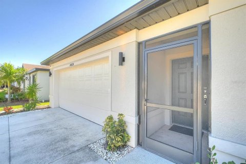 Villa ou maison à louer à North Fort Myers, Floride: 4 chambres, 171.87 m2 № 2099061 - photo 5