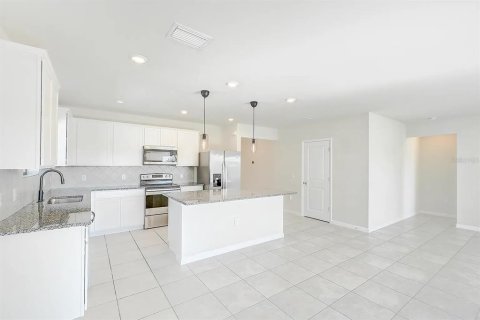 Villa ou maison à louer à North Fort Myers, Floride: 4 chambres, 171.87 m2 № 2099061 - photo 13