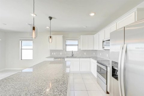 Villa ou maison à louer à North Fort Myers, Floride: 4 chambres, 171.87 m2 № 2099061 - photo 12