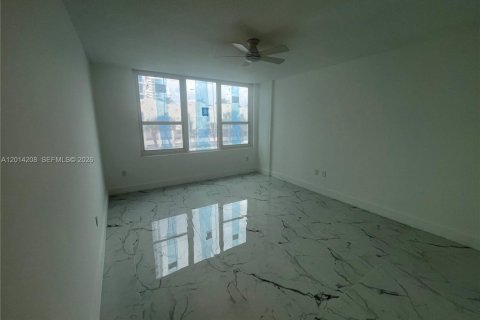 Condominio en venta en Hollywood, Florida, 2 dormitorios, 102.19 m2 № 2076285 - foto 14