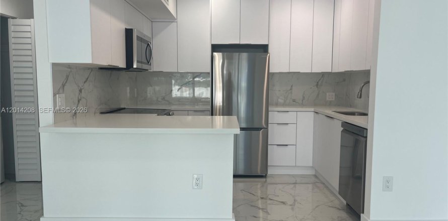 Condominio en Hollywood, Florida, 2 dormitorios  № 2076285