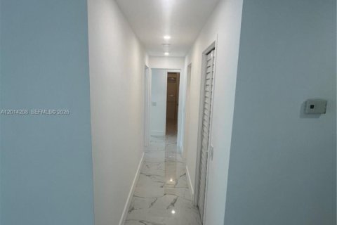 Condominio en venta en Hollywood, Florida, 2 dormitorios, 102.19 m2 № 2076285 - foto 9