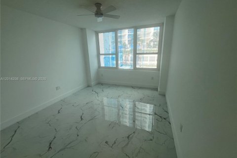 Condominio en venta en Hollywood, Florida, 2 dormitorios, 102.19 m2 № 2076285 - foto 11