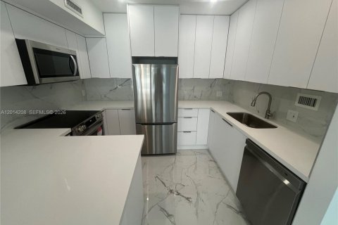 Condominio en venta en Hollywood, Florida, 2 dormitorios, 102.19 m2 № 2076285 - foto 2