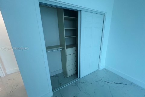 Condominio en venta en Hollywood, Florida, 2 dormitorios, 102.19 m2 № 2076285 - foto 13
