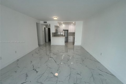 Condominio en venta en Hollywood, Florida, 2 dormitorios, 102.19 m2 № 2076285 - foto 8