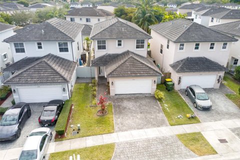 Villa ou maison à vendre à Homestead, Floride: 5 chambres, 201.6 m2 № 1998851 - photo 2