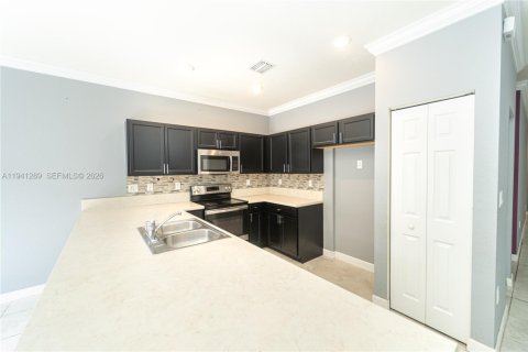 Villa ou maison à vendre à Homestead, Floride: 5 chambres, 201.6 m2 № 1998851 - photo 7