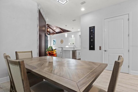 Снять в аренду кондоминиум в Брейдентон, Флорида 12 комнат, 200.58м2, № 1615835 - фото 11
