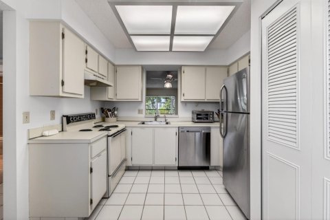 Купить кондоминиум в Делрей-Бич, Флорида 5 комнат, 99.41м2, № 2083154 - фото 13