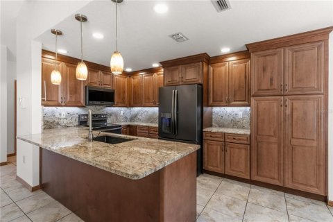 Casa en venta en Spring Hill, Florida, 3 dormitorios, 192.31 m2 № 2420288 - foto 21