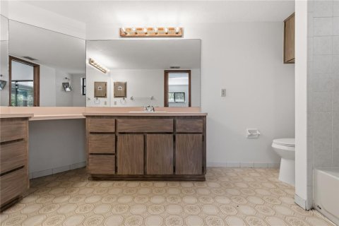 Casa en venta en Spring Hill, Florida, 3 dormitorios, 192.31 m2 № 2420288 - foto 10